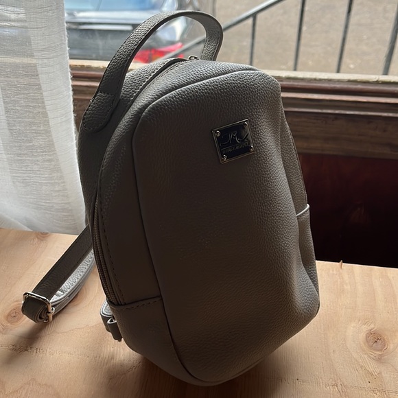 Silver Jessica Moore double strapped mini backpack - Picture 4 of 4